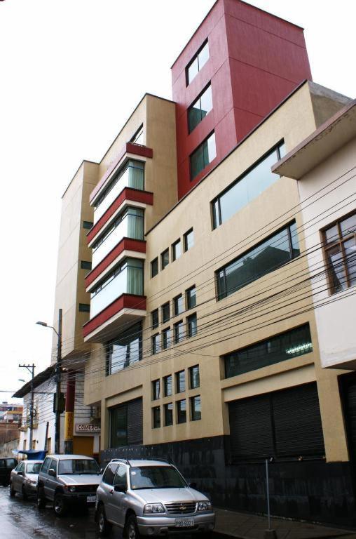 Hotel Flor De Los Andes Tulcan Exterior photo